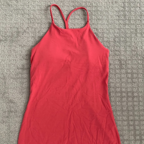 COPY - Lulu Lemon Power Y tank Everlux - Picture 1 of 3